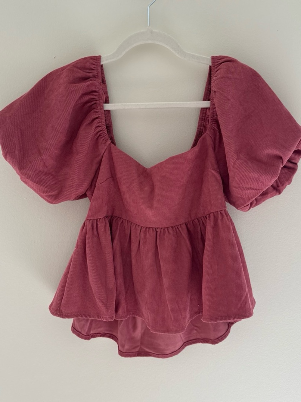 Francesca's Collections Mauve Puff Sleeve Peplum Top